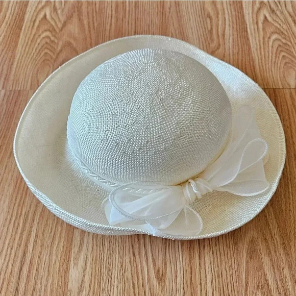 Georgette Vintage Women's Classy Hat Cream. - Picture 7 of 13